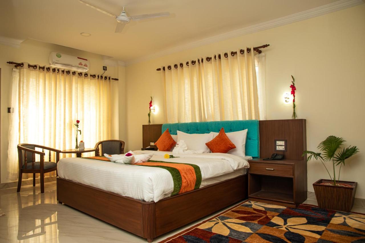Gautam Buddha Airport Hotel Bhairāhawā Exteriör bild