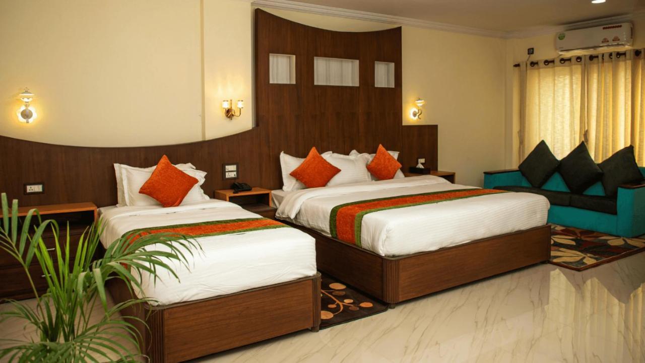 Gautam Buddha Airport Hotel Bhairāhawā Exteriör bild