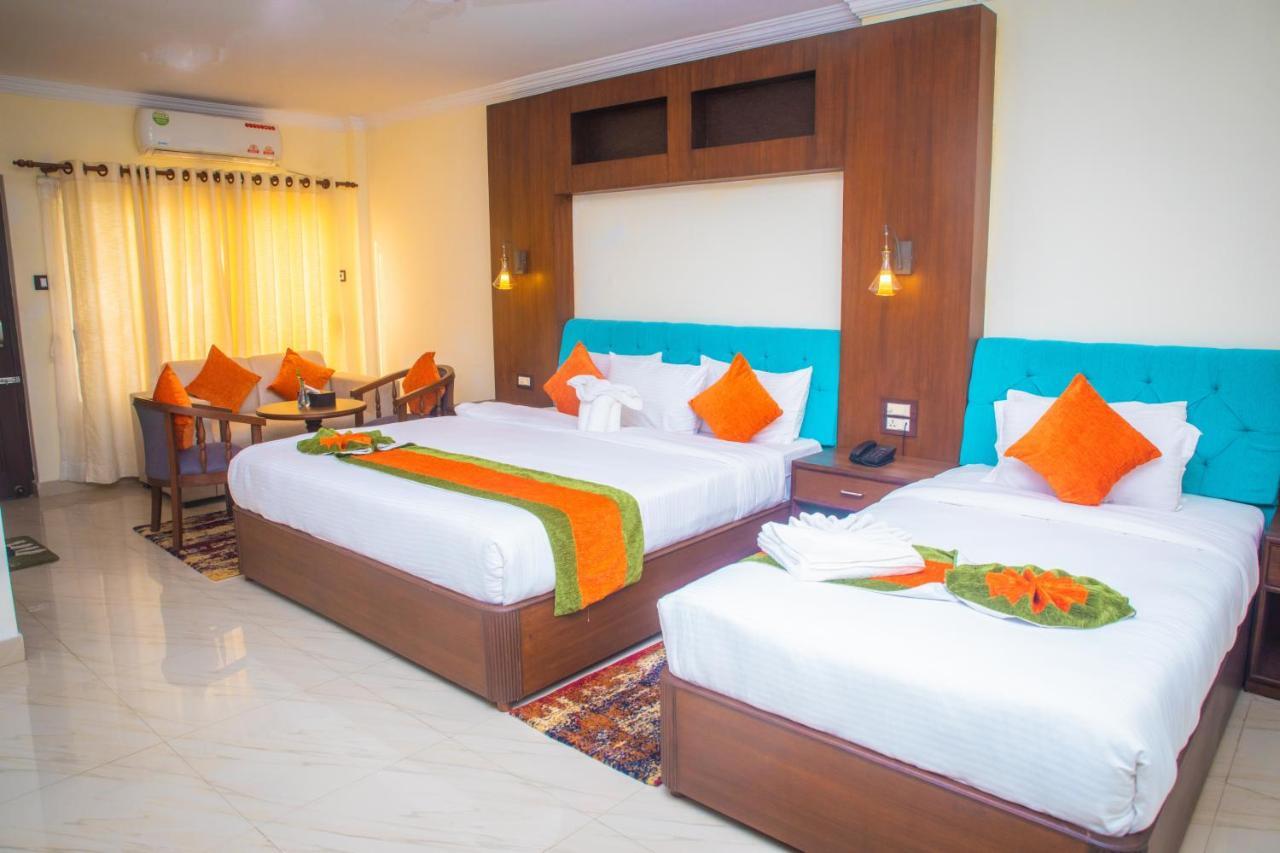 Gautam Buddha Airport Hotel Bhairāhawā Exteriör bild