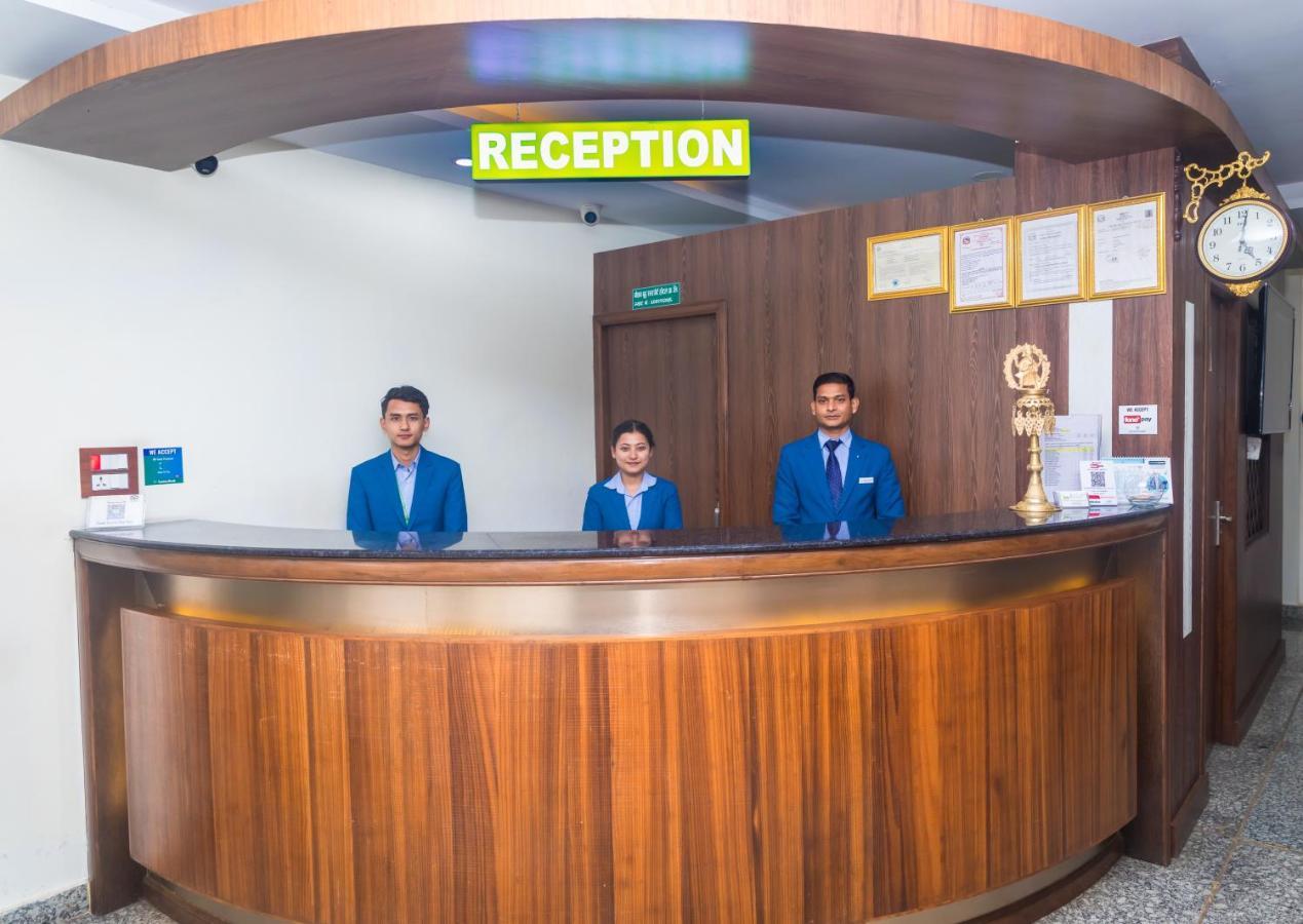 Gautam Buddha Airport Hotel Bhairāhawā Exteriör bild